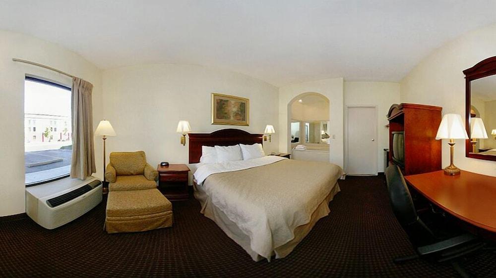 Quality Inn Goodlettsville