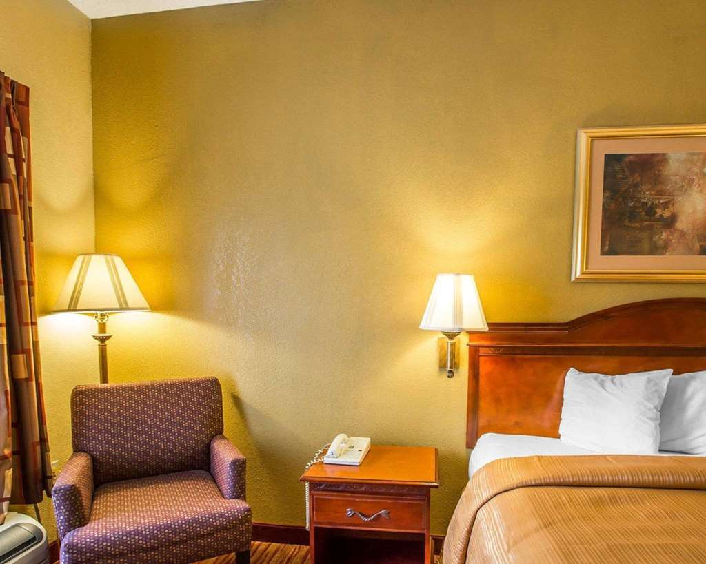 Quality Inn 2*