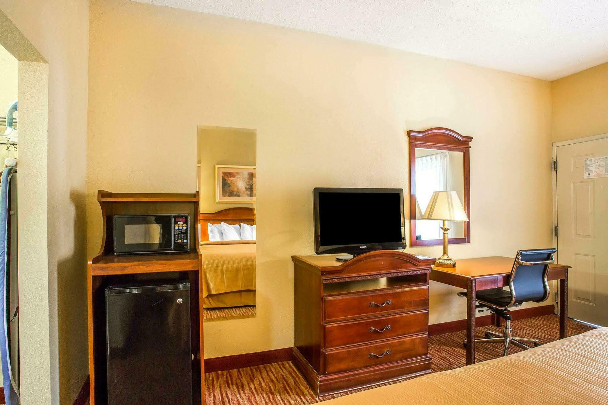 Quality Inn 2*